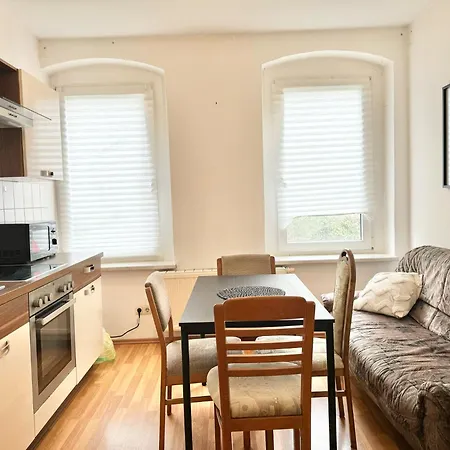 Apartment Simple & Cozy Living In For 5 Guests