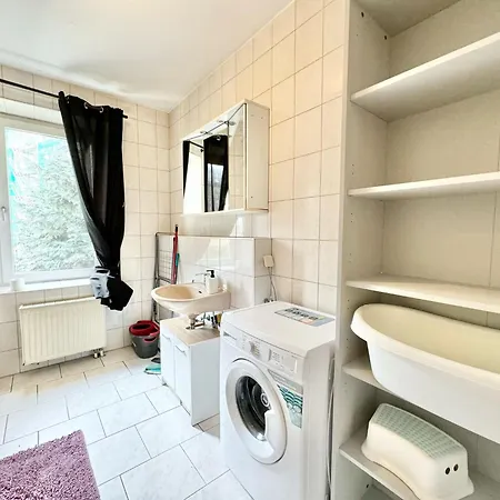 Apartment Simple & Cozy Living In For 5 Guests