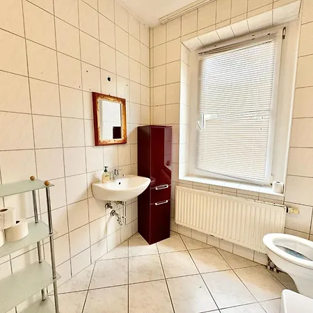 Apartment Simple & Cozy Living In For 5 Guests *