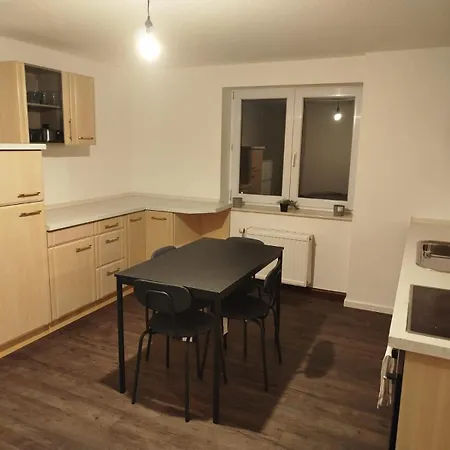 Apartment Simple & Cozy Living In For 5 Guests Chemnitz