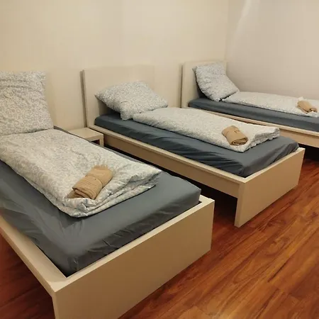 Apartman Simple & Cozy Living In For 5 Guests *