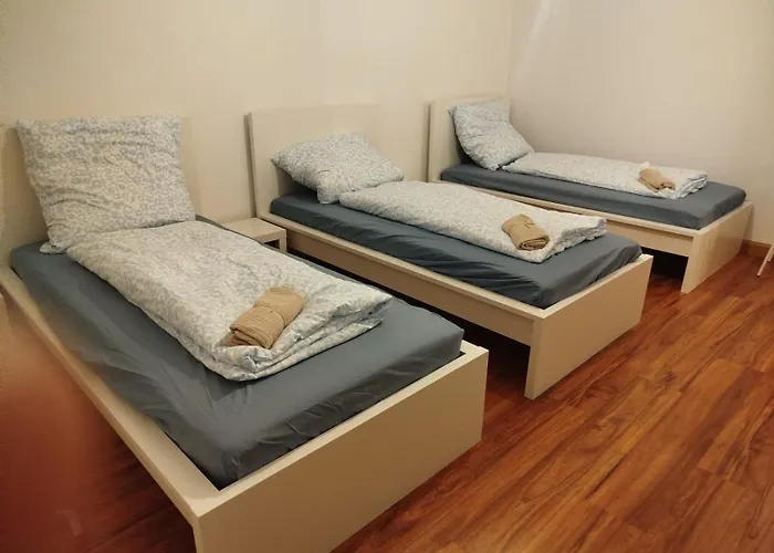 아파트 Simple & Cozy Living In For 5 Guests *